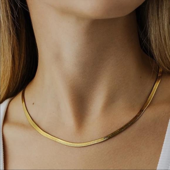 NEW GOLD HERRINGBONE PENDANT FLAT CHAIN NECKLACE, NICE NECKLACE, CUTE NECKLACE - Picture 2 of 5